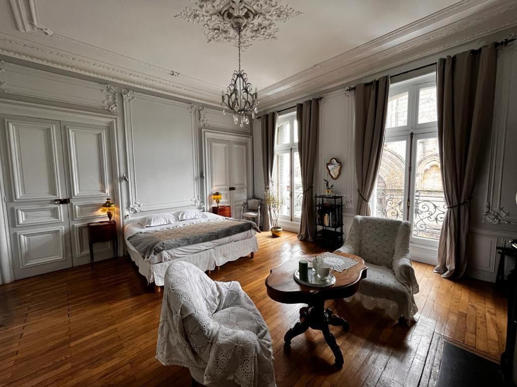 Le Jardin Des Lys Bed & Breakfast Saint-Leonard-de-Noblat Exterior photo