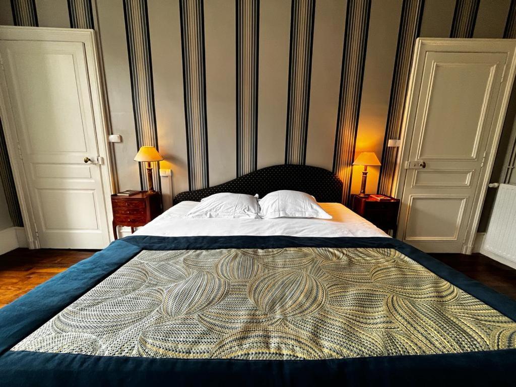 Le Jardin Des Lys Bed & Breakfast Saint-Leonard-de-Noblat Exterior photo