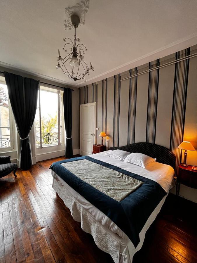 Le Jardin Des Lys Bed & Breakfast Saint-Leonard-de-Noblat Exterior photo